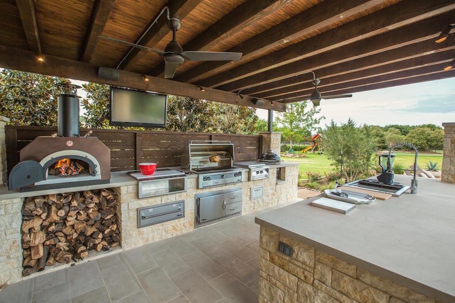 5-fun-ideas-for-your-outdoor-tv-installation